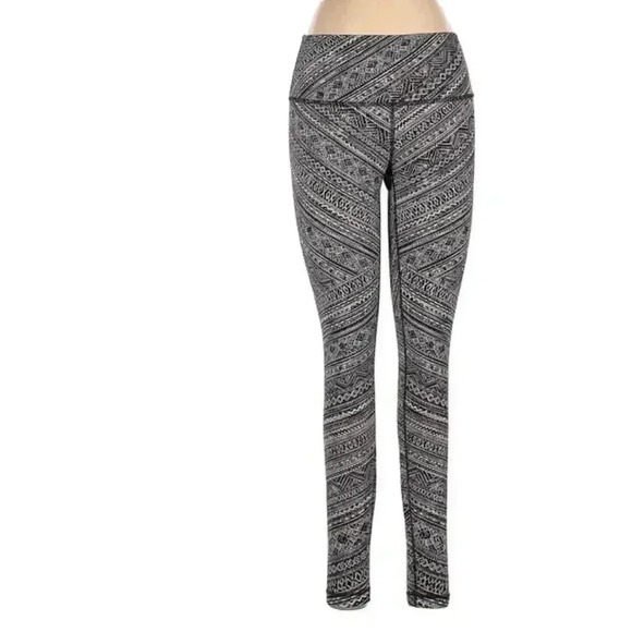 Lululemon Wunder Under
High-Rise Leggings 28" Full-On
Luxtreme Tribal Pace - Picture 4 of 6